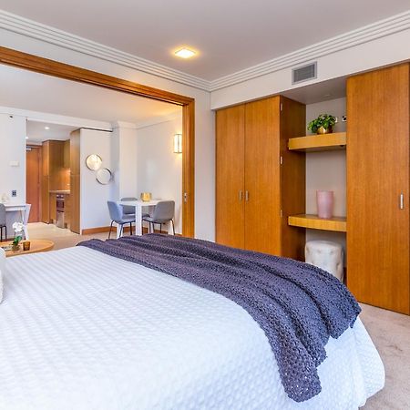 Stylish Central City Apartment With Pool And Gym Окленд Екстер'єр фото