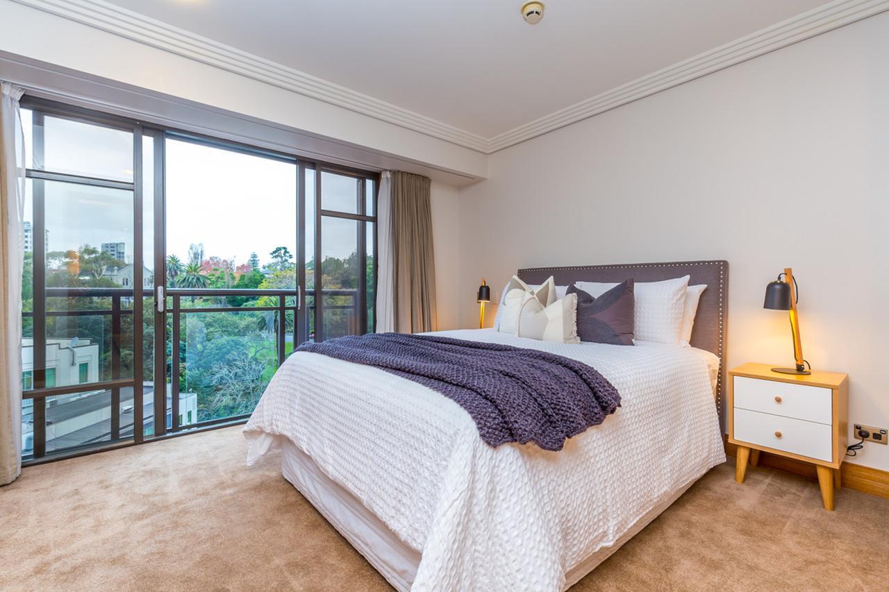 Stylish Central City Apartment With Pool And Gym Окленд Екстер'єр фото