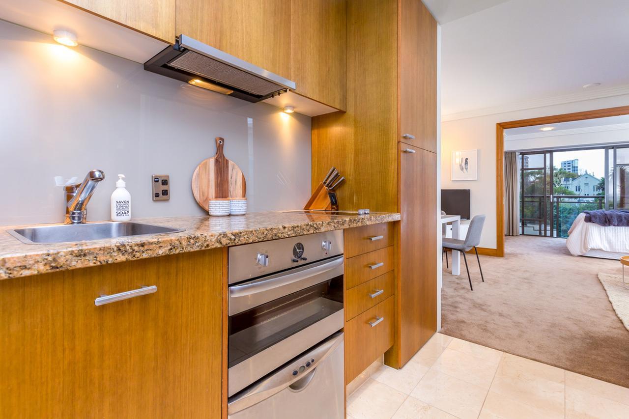Stylish Central City Apartment With Pool And Gym Окленд Екстер'єр фото